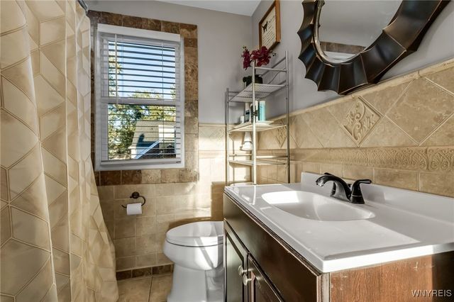 233 Lindsay Place, North Tonawanda, NY 14120