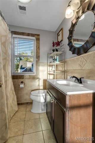 233 Lindsay Place, North Tonawanda, NY 14120