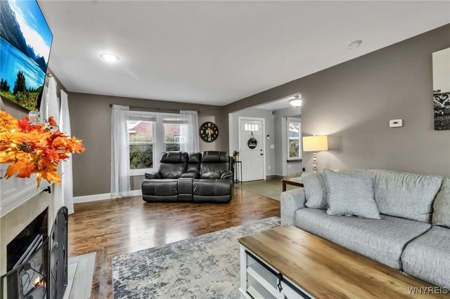 233 Lindsay Place, North Tonawanda, NY 14120