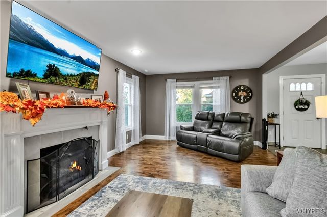 233 Lindsay Place, North Tonawanda, NY 14120