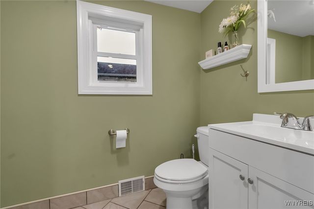 233 Lindsay Place, North Tonawanda, NY 14120