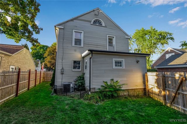 233 Lindsay Place, North Tonawanda, NY 14120