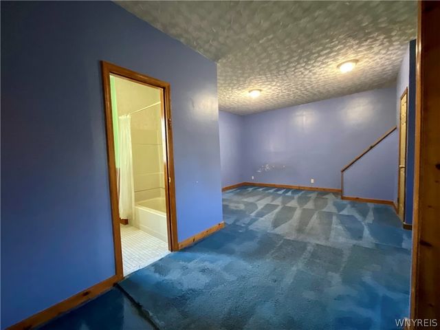 2467 Cudaback Avenue, Niagara Falls, NY 14303