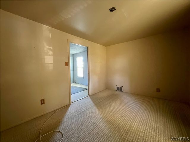 2467 Cudaback Avenue, Niagara Falls, NY 14303