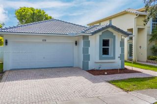 1248 NW 170th Ave, Pembroke Pines, FL 33028