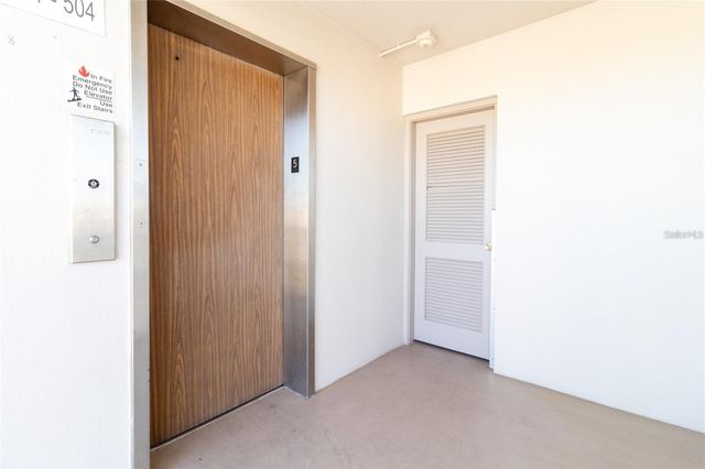 4460 IRONWOOD CIRCLE 306A, Bradenton, FL 34209