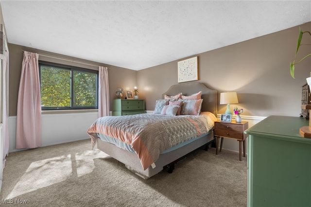 11650 Harbour Light Drive, North Royalton, OH 44133