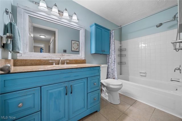 11650 Harbour Light Drive, North Royalton, OH 44133