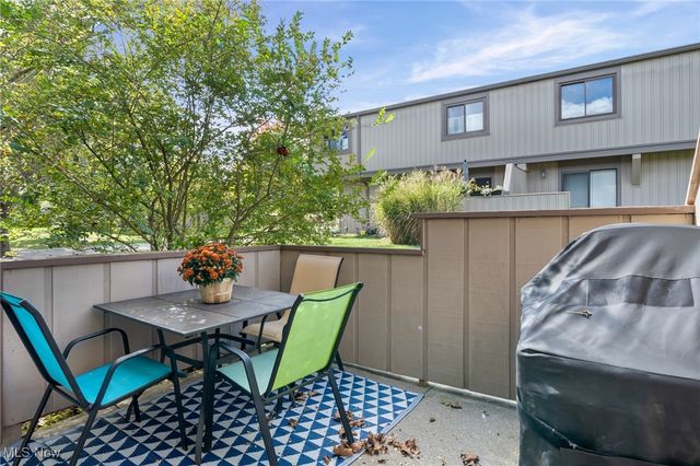 11650 Harbour Light Drive, North Royalton, OH 44133