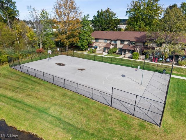 11650 Harbour Light Drive, North Royalton, OH 44133