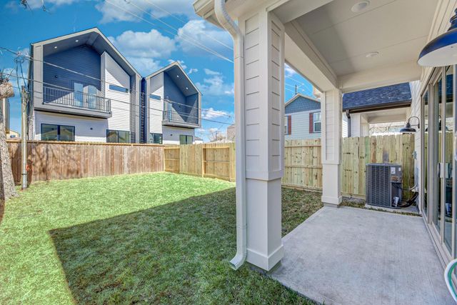 311 E 34th Street B, Houston, TX 77018