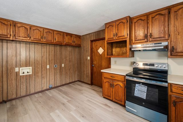 2105 Lakeview Drive, Mabank, TX 75156