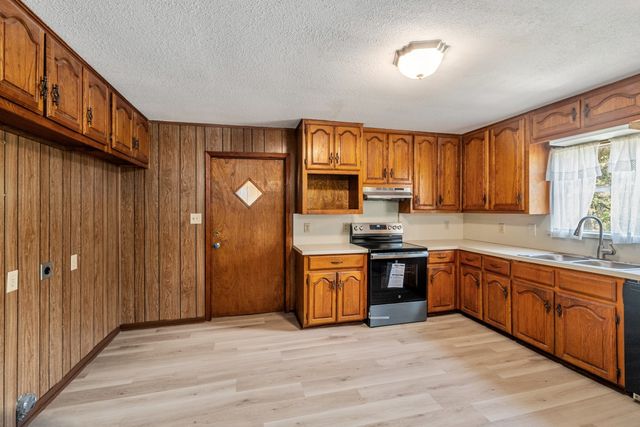 2105 Lakeview Drive, Mabank, TX 75156
