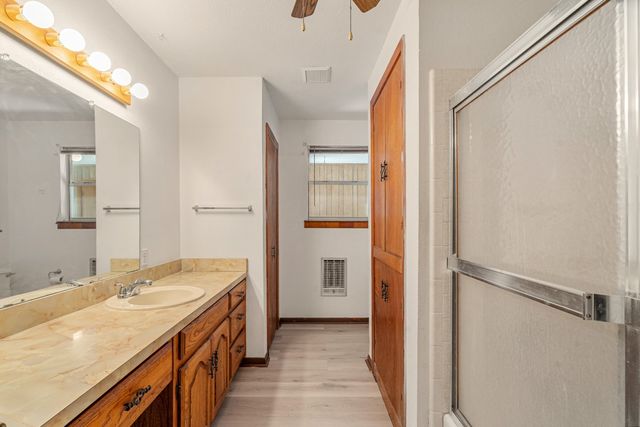 2105 Lakeview Drive, Mabank, TX 75156