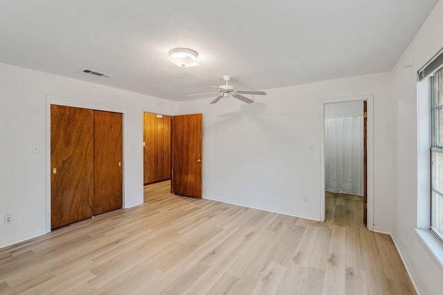 2105 Lakeview Drive, Mabank, TX 75156