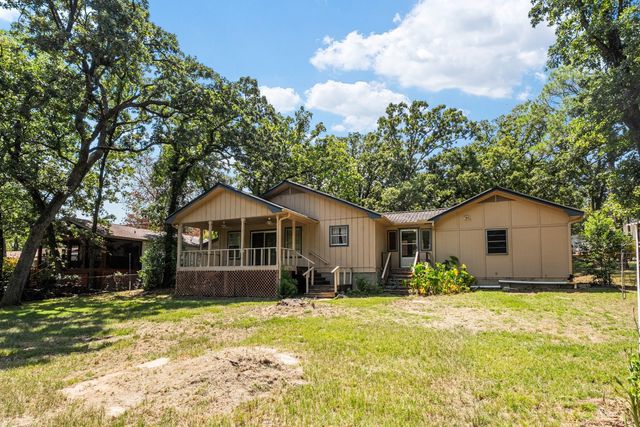 2105 Lakeview Drive, Mabank, TX 75156