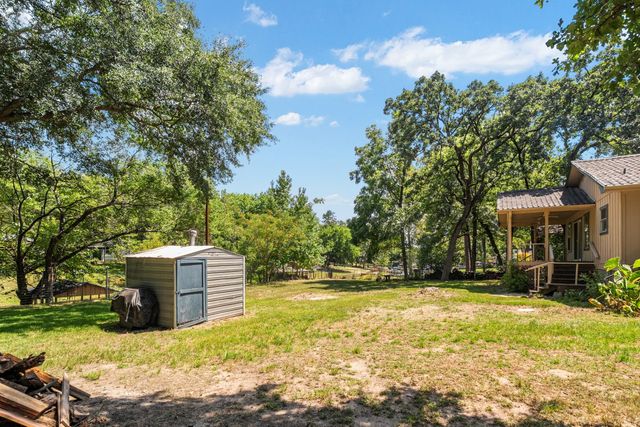 2105 Lakeview Drive, Mabank, TX 75156