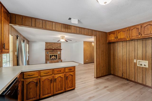 2105 Lakeview Drive, Mabank, TX 75156