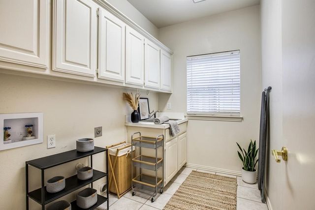 7034 Clear Springs Circle, Garland, TX 75044