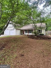 1135 Burning Bush Drive, Loganville, GA 30052