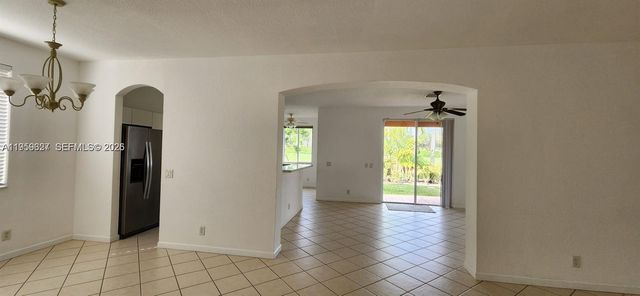 866 Golden Cane Dr 0, Weston, FL 33327