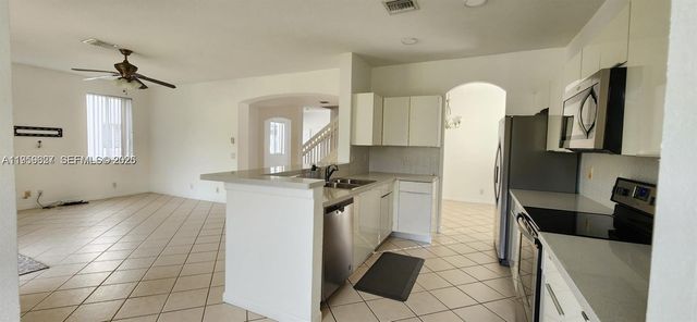 866 Golden Cane Dr 0, Weston, FL 33327