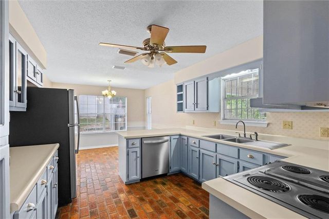 6104 Scenic West Drive, Mobile, AL 36693