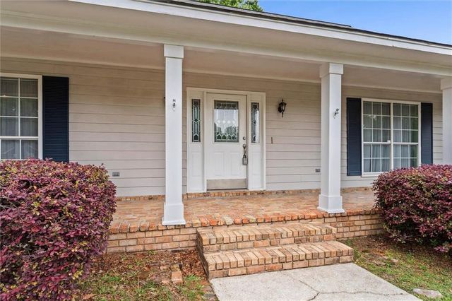 6104 Scenic West Drive, Mobile, AL 36693