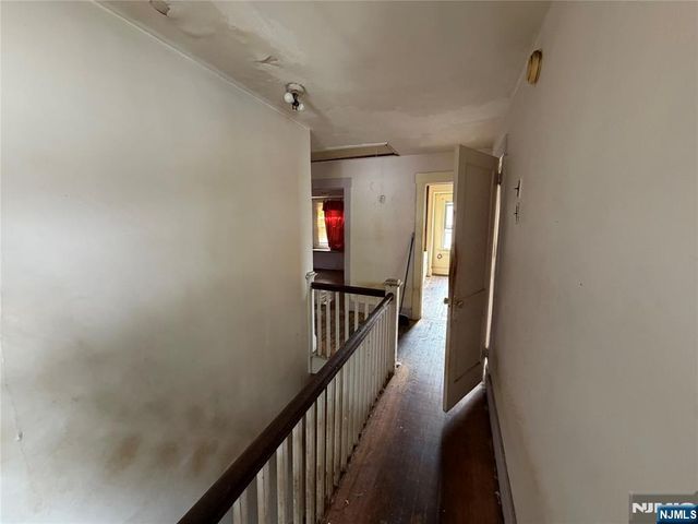 302 Roosevelt Square, Englewood, NJ 07631