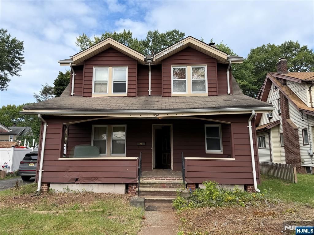 302 Roosevelt Square, Englewood, NJ 07631