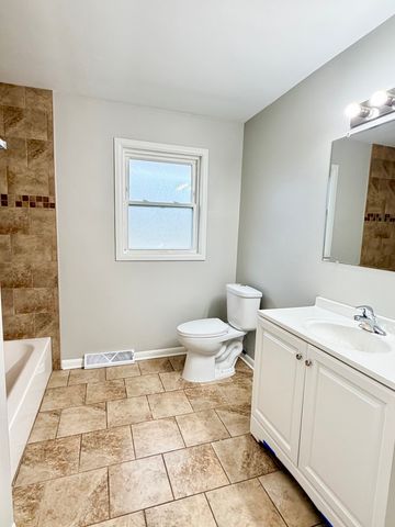 16428 Greenwood Avenue, South Holland, IL 60473