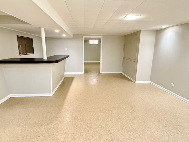 16428 Greenwood Avenue, South Holland, IL 60473