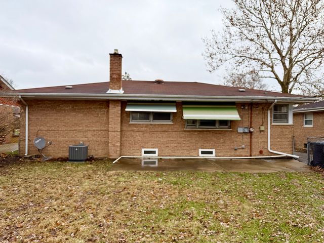 16428 Greenwood Avenue, South Holland, IL 60473