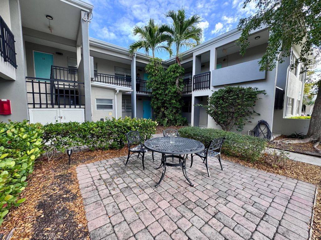202 Lucerne Avenue Unit 3, Lake Worth Beach, FL 33460