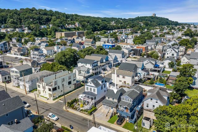 40 Miller Street, Highlands, NJ 07732