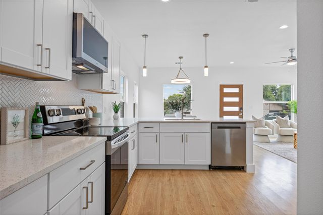 7310 Carver Ave 3, Austin, TX 78752