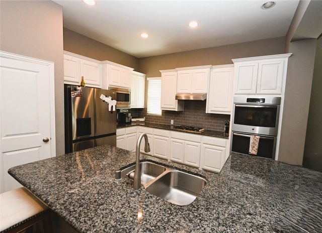 705 Fenceline Drive, Argyle, TX 76226