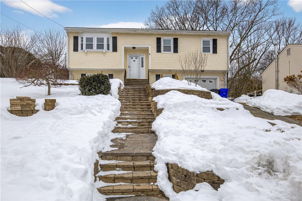 3 Cassisi Court, North Providence, RI 02904