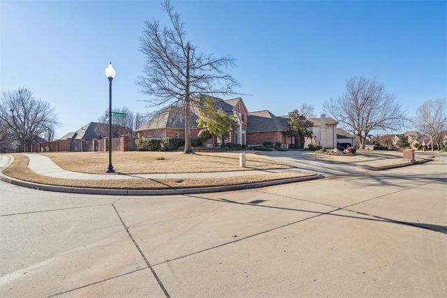 2008 Preston Place, Edmond, OK 73013