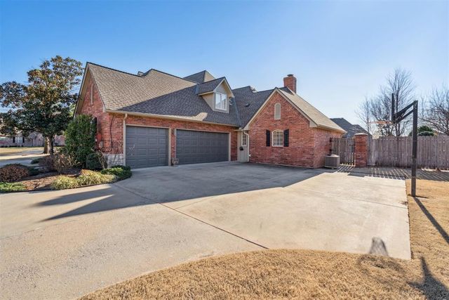 2008 Preston Place, Edmond, OK 73013