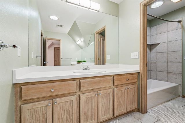 2008 Preston Place, Edmond, OK 73013