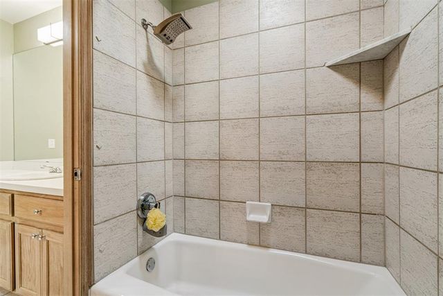 2008 Preston Place, Edmond, OK 73013