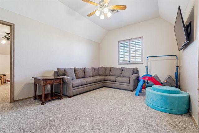 2008 Preston Place, Edmond, OK 73013