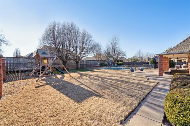 2008 Preston Place, Edmond, OK 73013