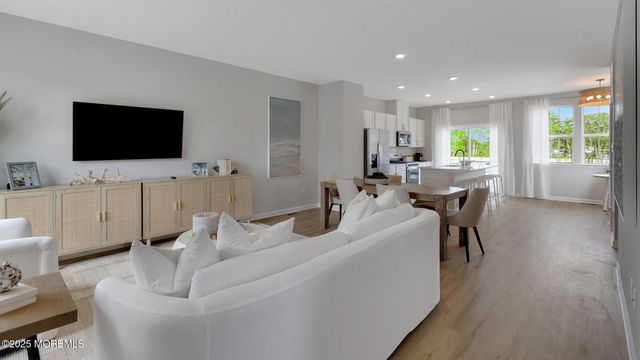 44 Baybreeze Drive, Waretown, NJ 08758