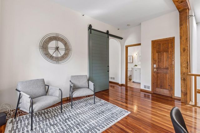3524 Hennepin Avenue 4, Minneapolis, MN 55408