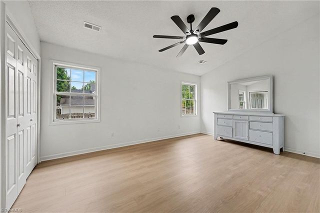 1100 Mayview Court, Kernersville, NC 27284