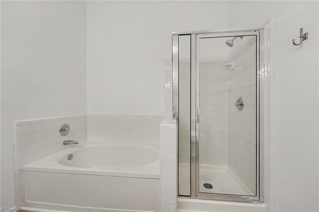 1100 Mayview Court, Kernersville, NC 27284