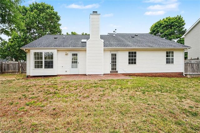 1100 Mayview Court, Kernersville, NC 27284