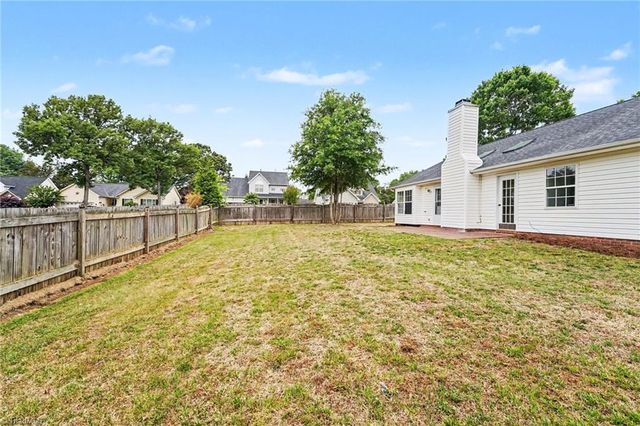 1100 Mayview Court, Kernersville, NC 27284